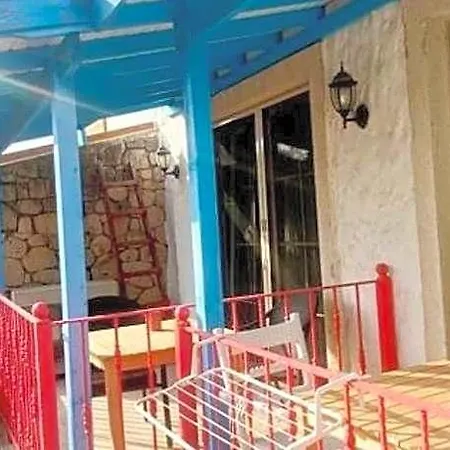Pervin Hanim Konagi * Çeşme